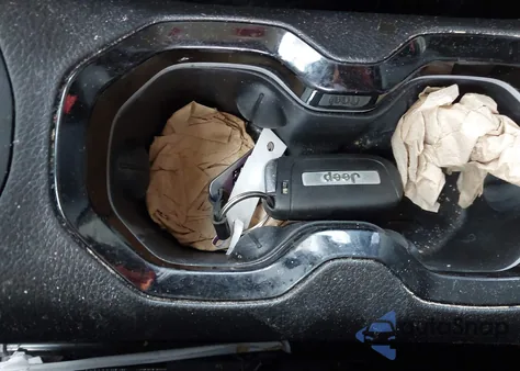 2017 Jeep Renegade Altitude 4X4 from USA, damaged, VIN ZACCJBBB3HPG18892